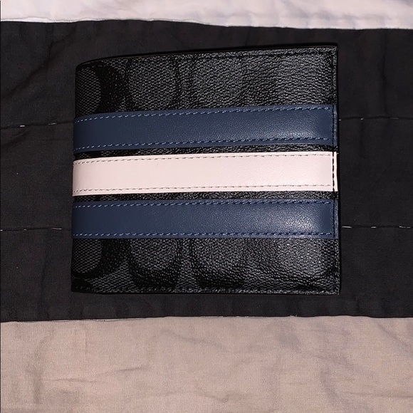 Coach Bifold wallet - Picture 1 of 5